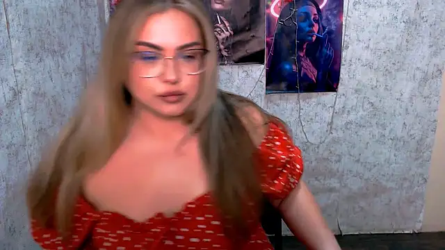 AminaSoul  online show from April 13, 2026, 6:50 am