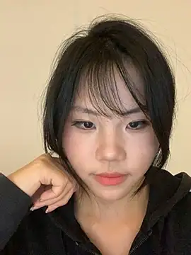 Lina 577 online show from April 9, 2026, 6:41 am