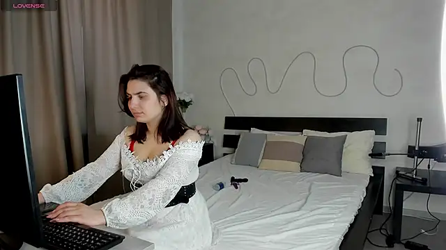 Alisa Froks online show from April 9, 2026, 9:37 am