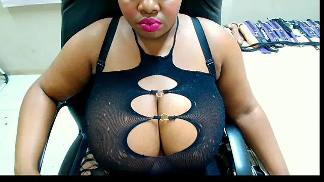 Voluptious1 online show from April 16, 2026, 3:07 am