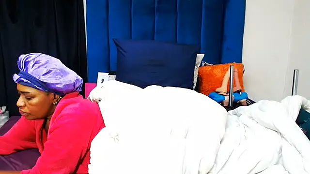 Freakyslut-39 online show from June 14, 2026, 7:04 pm