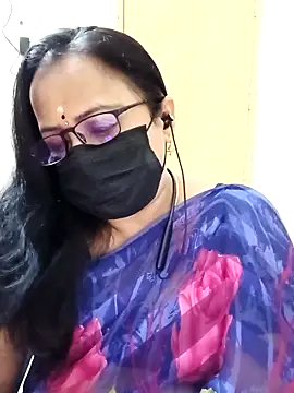 monisha cam online show from April 9, 2026, 4:24 pm