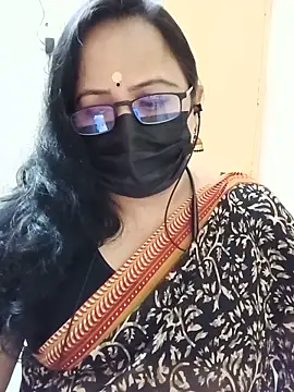 Snapshot of monisha_cam chatting on May 15, 2026, 2:04 pm monisha cam online show from May 15, 2026, 2:04 pm