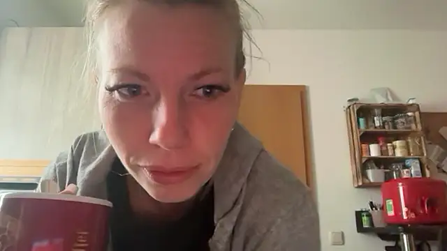 nursenextdoor901 online show from April 14, 2026, 6:18 am