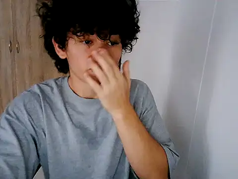 normalboy16 online show from April 5, 2026, 8:37 pm