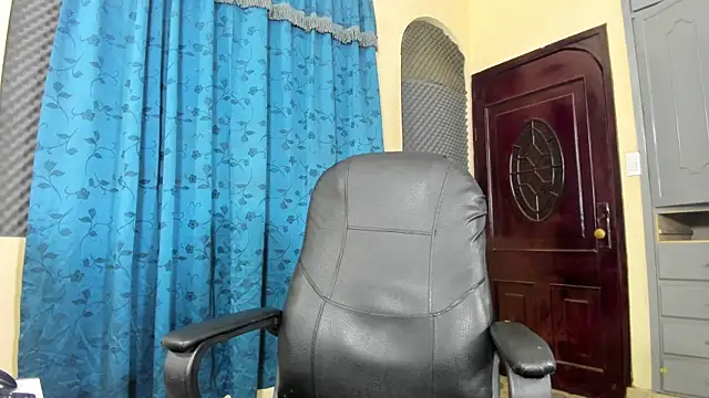 Snapshot of Thebestboyhot chatting on May 20, 2026, 5:48 am Thebestboyhot online show from May 20, 2026, 5:48 am