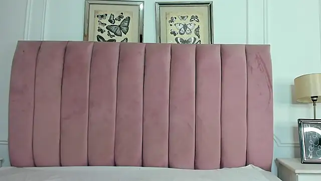 Alexa fox669 online show from April 14, 2026, 1:16 pm