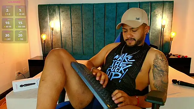 Enzo Vitale  online show from April 15, 2026, 12:21 pm