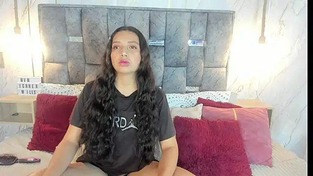 jade roux online show from April 10, 2026, 8:54 am