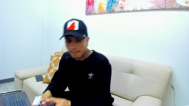 Charlie Foxie online show from April 8, 2026, 3:41 am