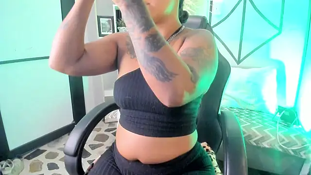 LexiAdamss online show from April 17, 2026, 12:30 pm