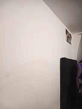 Snapshot of Wolfamara chatting on June 10, 2026, 1:18 am Wolfamara online show from June 10, 2026, 1:18 am