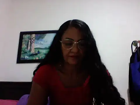 Snapshot of FenixPretty chatting on April 29, 2026, 5:52 pm FenixPretty online show from April 29, 2026, 5:52 pm