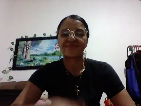 Snapshot of FenixPretty chatting on May 14, 2026, 6:05 pm FenixPretty online show from May 14, 2026, 6:05 pm