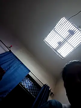 PINKI 024 online show from April 17, 2026, 1:19 am