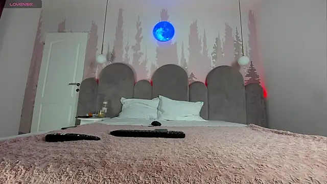 NolaDonovan online show from April 6, 2026, 7:26 pm