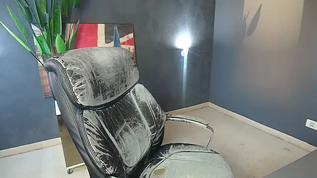 DaxGreer online show from April 25, 2026, 4:04 am