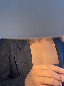 Snapshot of latinacaro- chatting on May 17, 2026, 2:17 pm latinacaro- online show from May 17, 2026, 2:17 pm