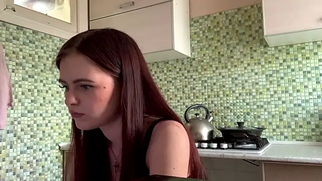 KikiAmino online show from April 14, 2026, 3:06 pm