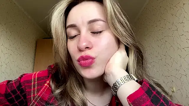 SpringSummers online show from April 14, 2026, 8:08 am