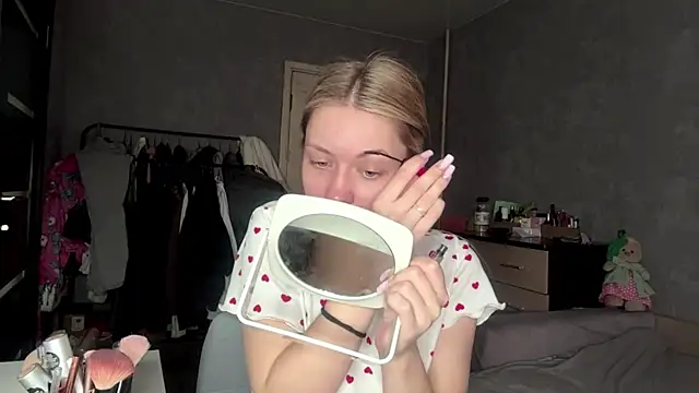 ExactGee online show from April 15, 2026, 6:08 am