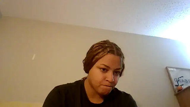 madzbailey online show from April 19, 2026, 4:19 pm