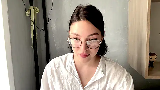 SinfulStarlight online show from April 11, 2026, 7:45 am