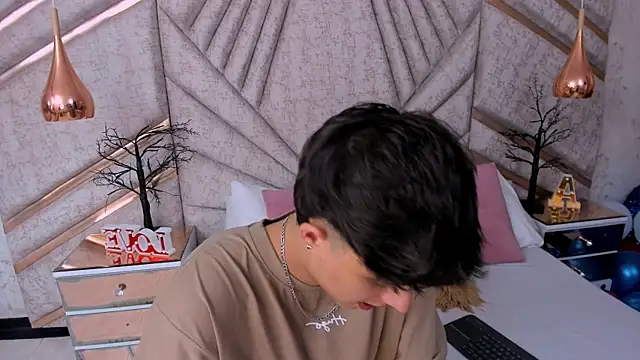 Snapshot of DamiaanXx chatting on July 7, 2026, 12:09 pm DamiaanXx online show from July 7, 2026, 12:09 pm