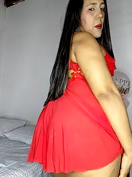 Snapshot of Paulina_06 chatting on May 28, 2026, 7:42 pm Paulina 06 online show from May 28, 2026, 7:42 pm