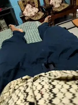 smalldick691333 online show from April 13, 2026, 8:07 am