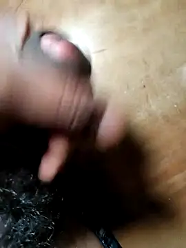 smalldick691333 online show from April 12, 2026, 6:33 pm