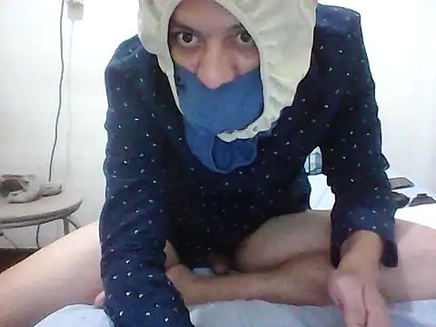 carlos1a online show from April 11, 2026, 9:51 pm