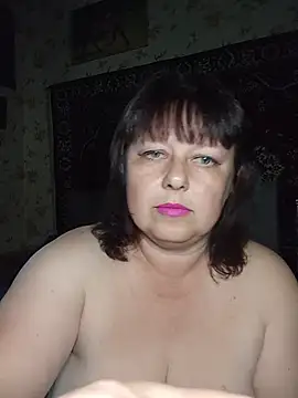 Snapshot of AuroKaria chatting on June 1, 2026, 2:17 pm AuroKaria online show from June 1, 2026, 2:17 pm