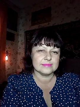 AuroKaria online show from April 13, 2026, 3:27 pm