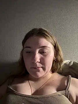 Flowers454 online show from April 17, 2026, 9:17 pm