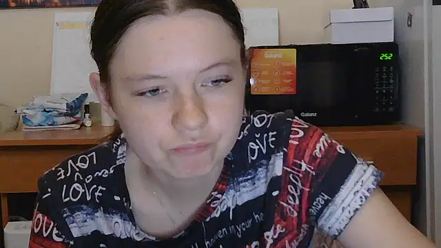 Snapshot of JessicaHolland1 chatting on July 11, 2026, 6:19 pm JessicaHolland1 online show from July 11, 2026, 6:19 pm
