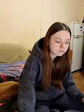 JessicaHolland1 online show from April 14, 2026, 4:12 pm