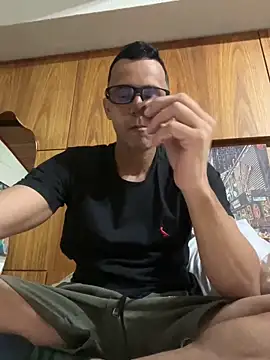 LucasGostoso30 online show from April 11, 2026, 6:33 pm
