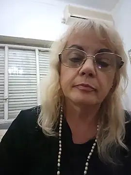 MatureElegantWidow online show from May 16, 2026, 12:53 am