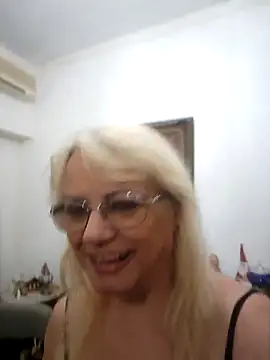 MatureElegantWidow online show from May 3, 2026, 11:19 pm
