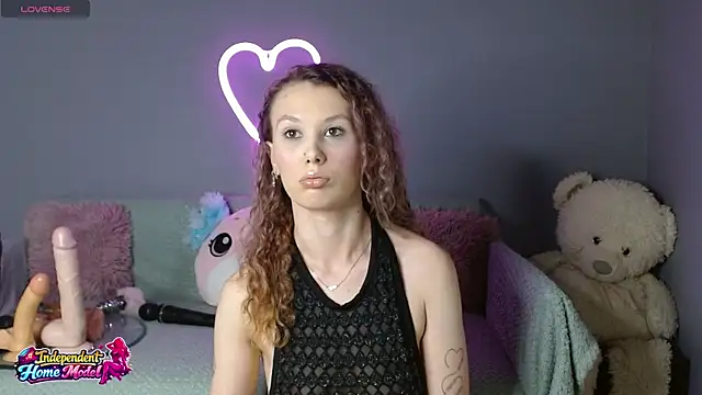 Snapshot of Bea_doll chatting on May 27, 2026, 1:57 am Bea doll online show from May 27, 2026, 1:57 am