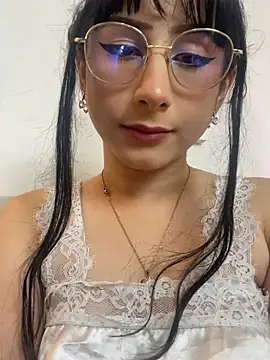 Miaa HarperX  online show from April 6, 2026, 10:44 pm