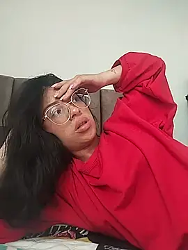 Snapshot of Lucietakeme chatting on June 10, 2026, 7:04 pm Lucietakeme online show from June 10, 2026, 7:04 pm