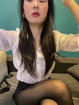 ZHJKS9988 online show from April 12, 2026, 1:53 am