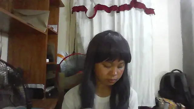 Snapshot of BethelScholnick chatting on April 23, 2026, 12:29 pm BethelScholnick online show from April 23, 2026, 12:29 pm