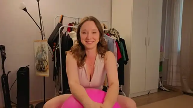 hunny ines online show from June 5, 2026, 5:07 pm