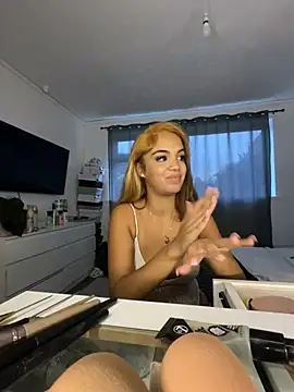 Snapshot of Jasminebrownx chatting on June 19, 2026, 8:14 pm Jasminebrownx online show from June 19, 2026, 8:14 pm