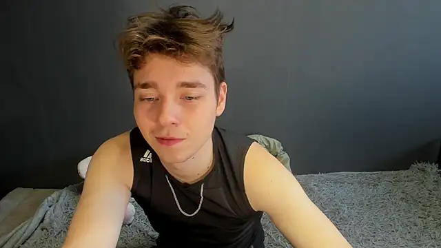 zeriax online show from April 11, 2026, 1:46 am