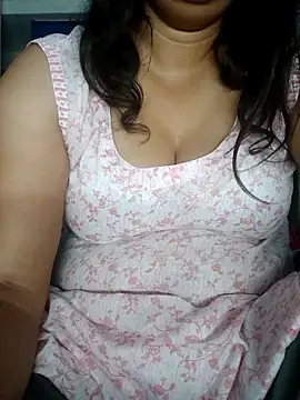 Riyashrma001 online show from April 10, 2026, 9:16 am