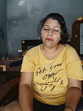 Snapshot of Riyashrma001 chatting on May 28, 2026, 4:24 pm Riyashrma001 online show from May 28, 2026, 4:24 pm